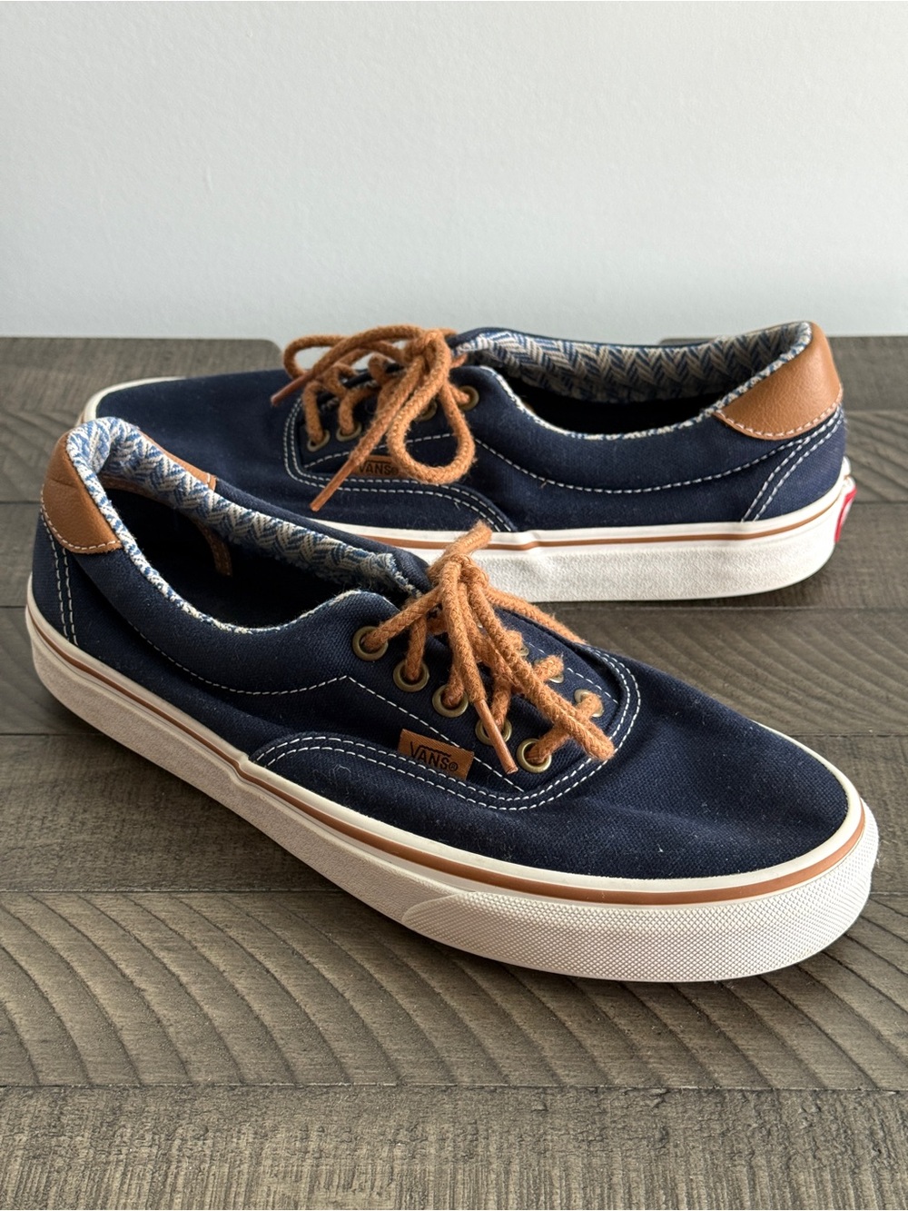 Vans Unisex Navy Canvas Low-Top Sneakers with Tan Accents Size 9 Women | 7.5 Men